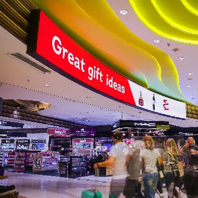 ইন্ডোর P1.8 কার্ভড LED ডিসপ্লে 240×120mm সহ 3840Hz হাই রিফ্রেশ রেট